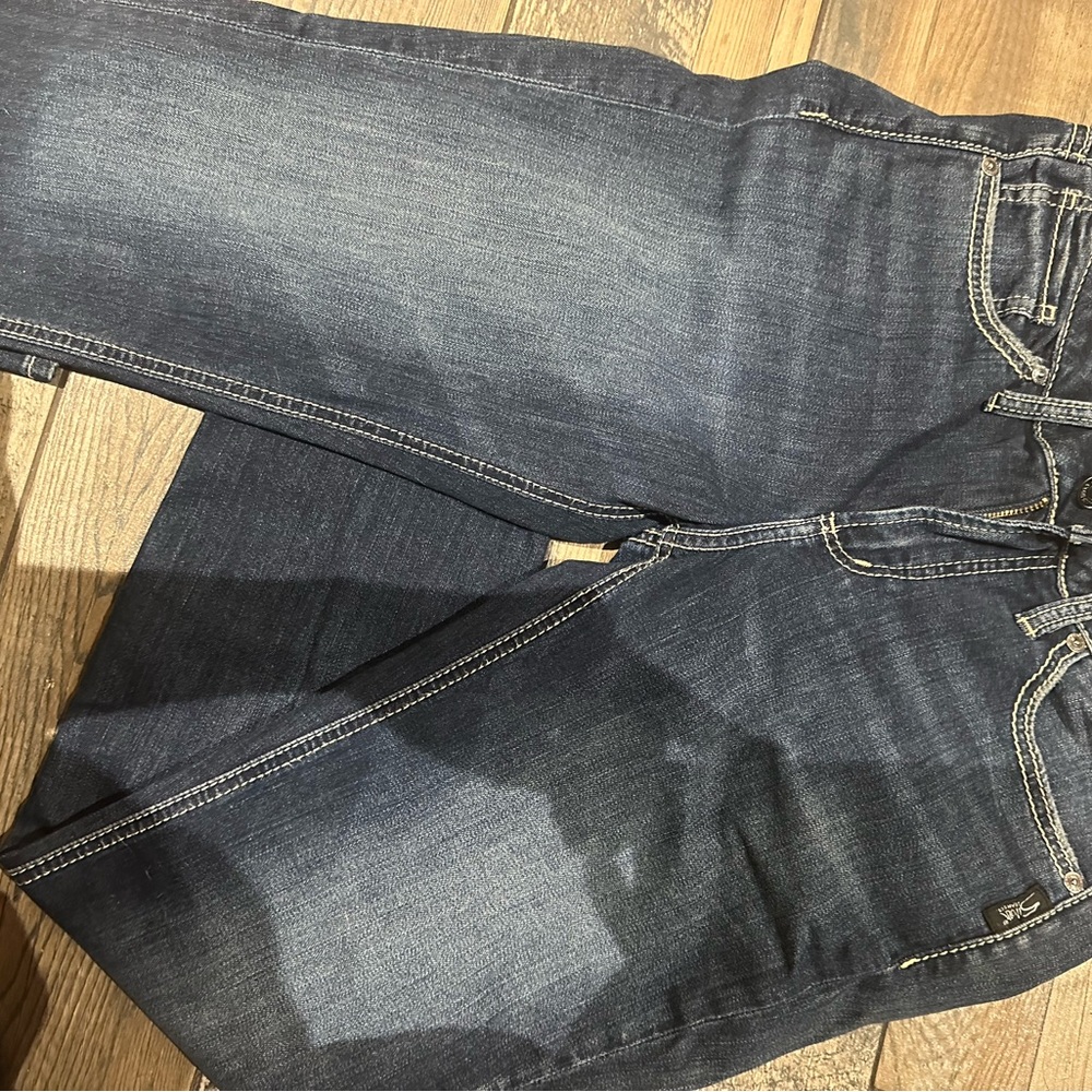 Silver High Rise Capri Jeans - Picture 5 of 6